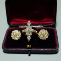 Antique cluster diamond ring