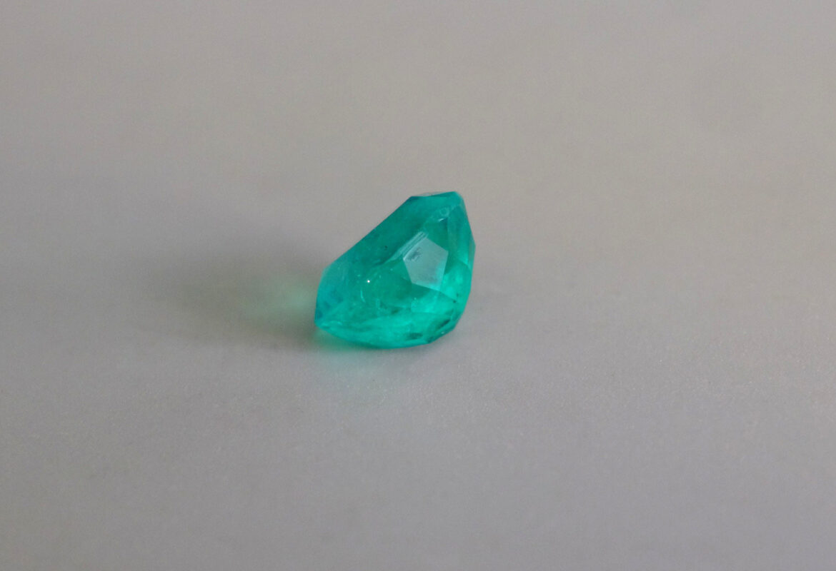 15ct Colombian Emerald Loose Gem GRS Singapore Island Jewellery