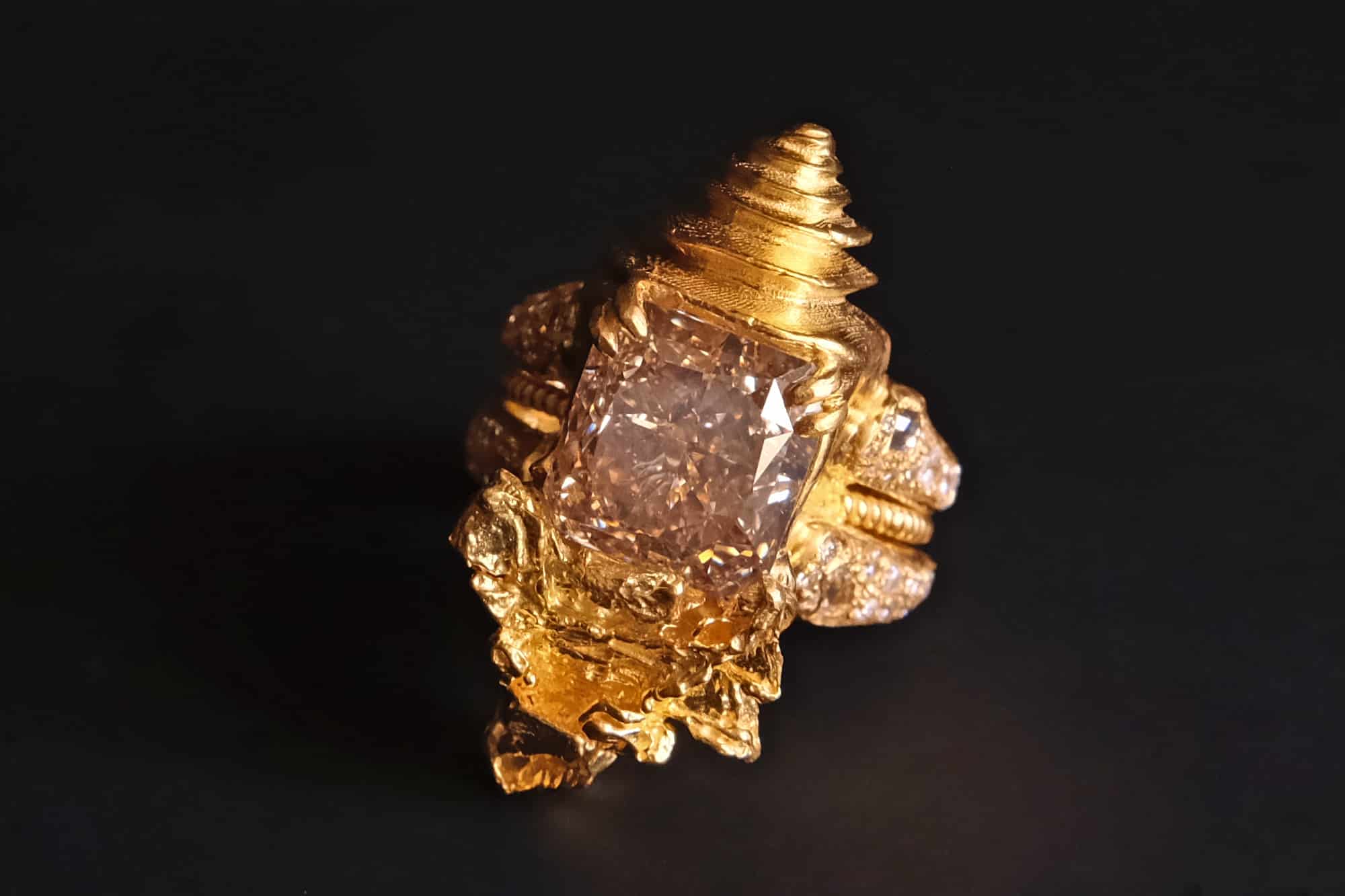 gold crystal specimen, crystalline gold nugget, gold crystal diamond ring, unique fancy diamond ring design, conch shell jewelry, fancy diamond ring design, gold diamond stone rings, statement rings design, bespoke ring singapore, SIJS